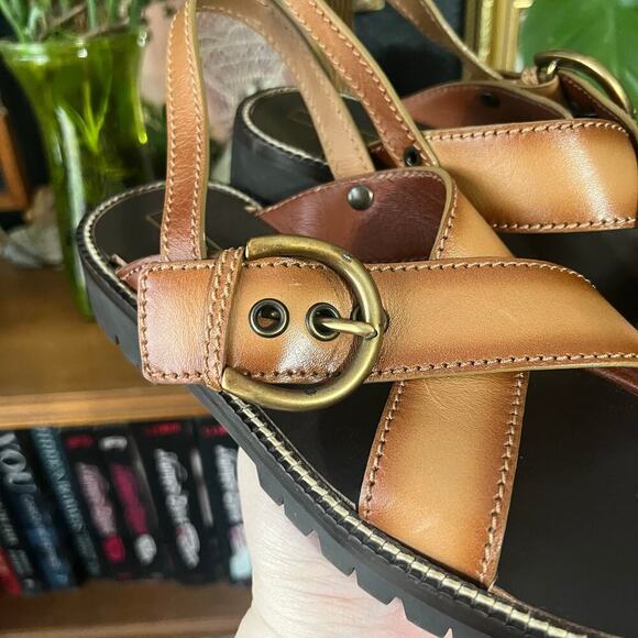 Marc Jacobs Leather Criss-Cross Buckle Strap Sandal - Picture 5 of 15